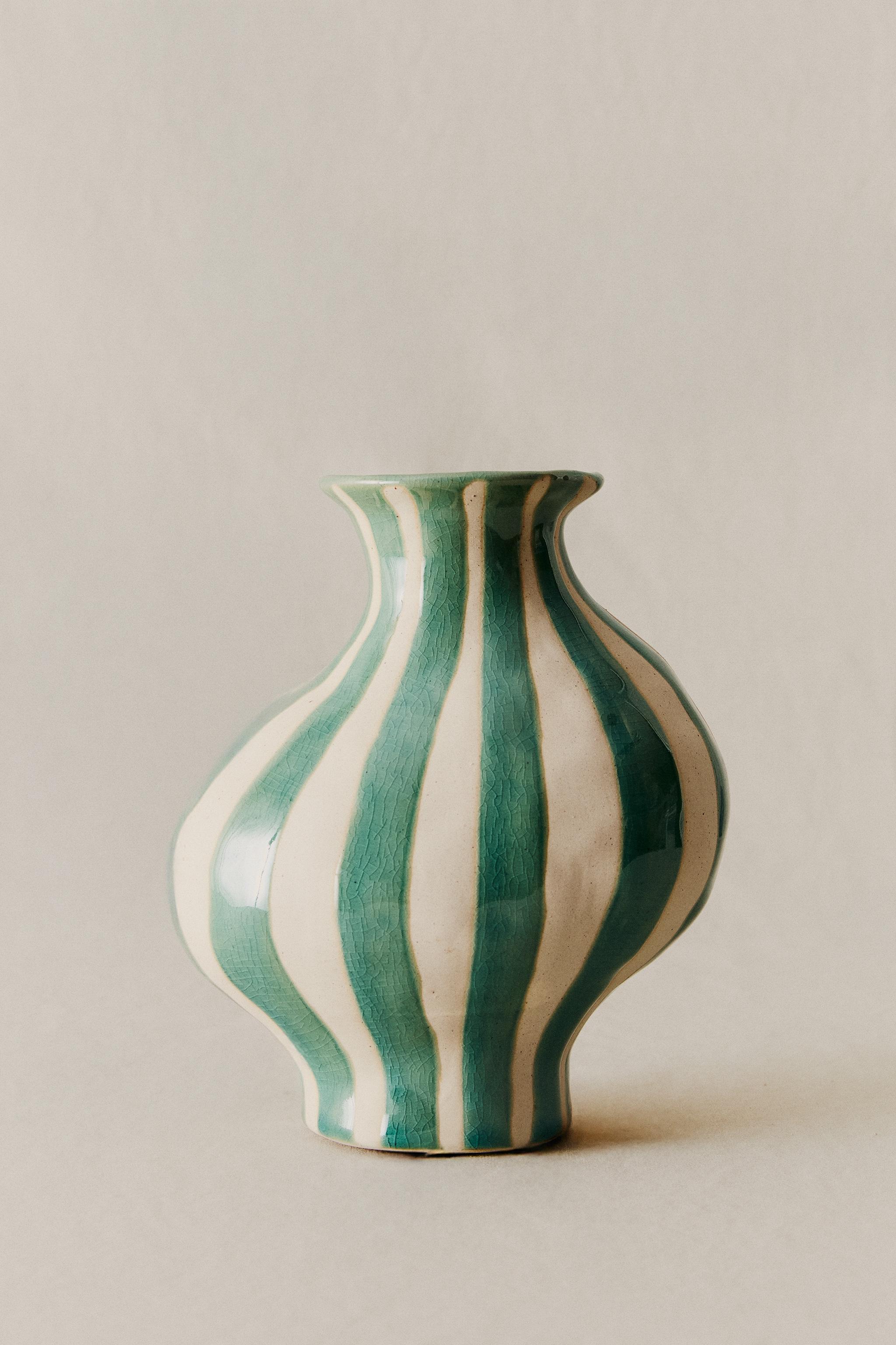 VASE DÉCORATIF CÉRAMIQUE IRRÉGULIER